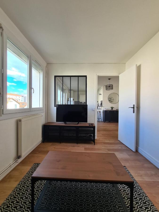 T2 Renove Avec Parking Gratuit Sur Place Daire Valence  Dış mekan fotoğraf
